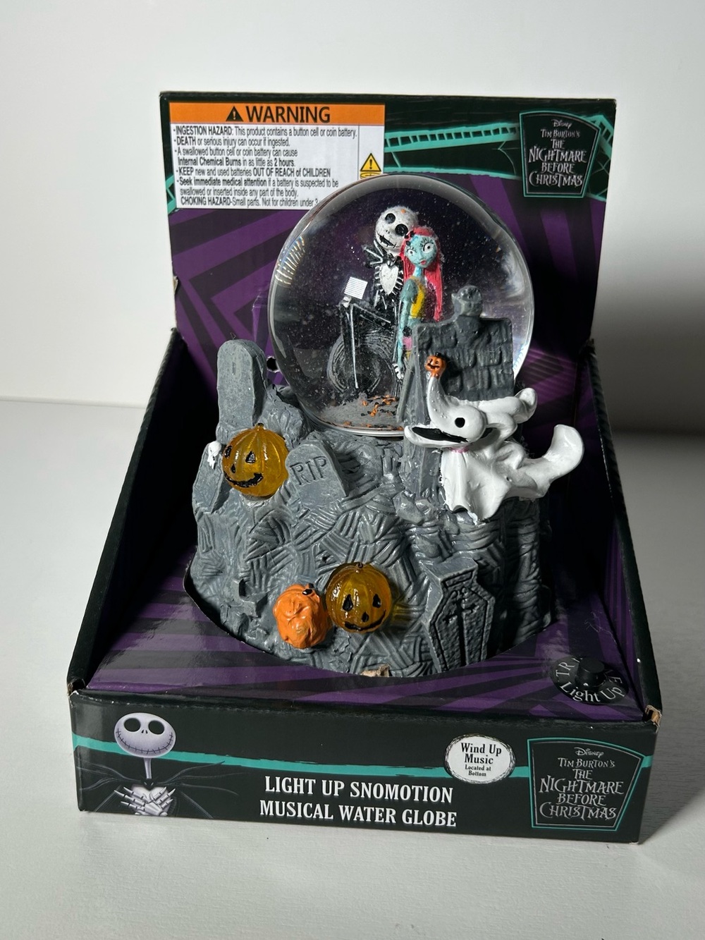Nightmare Before Christmas Jack Sally Musical Wind Up Light Up Water Snow Globe